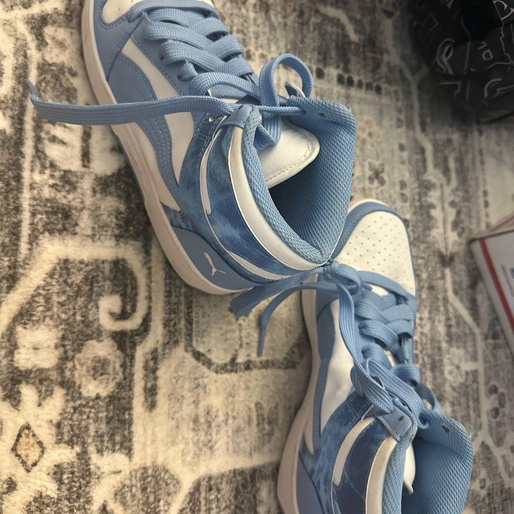 Puma rebound layup size 5.5 kids Sky Blue/White High-Tops new - no tags or box - Picture 5 of 7